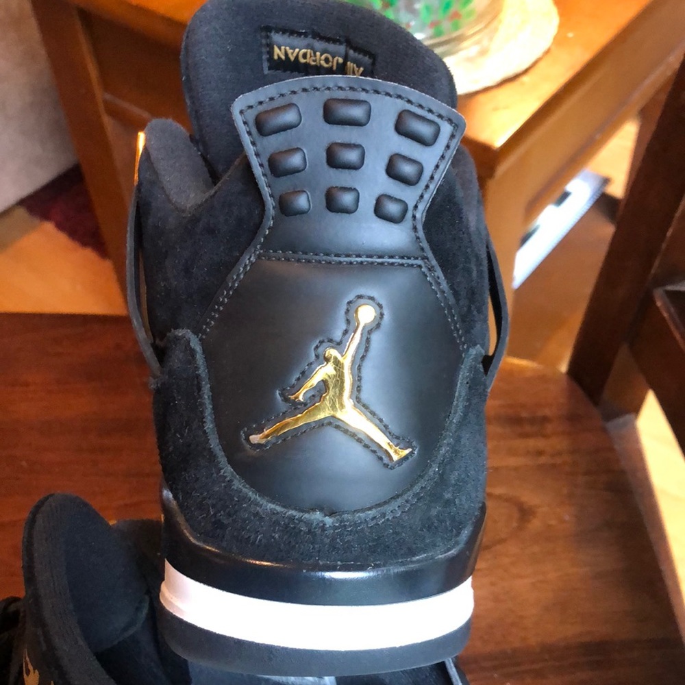 Black suede Air Jordan’s size 14